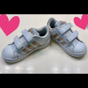 Girls shoes